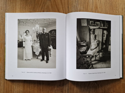 Evelyn Hofer: Eyes on the City