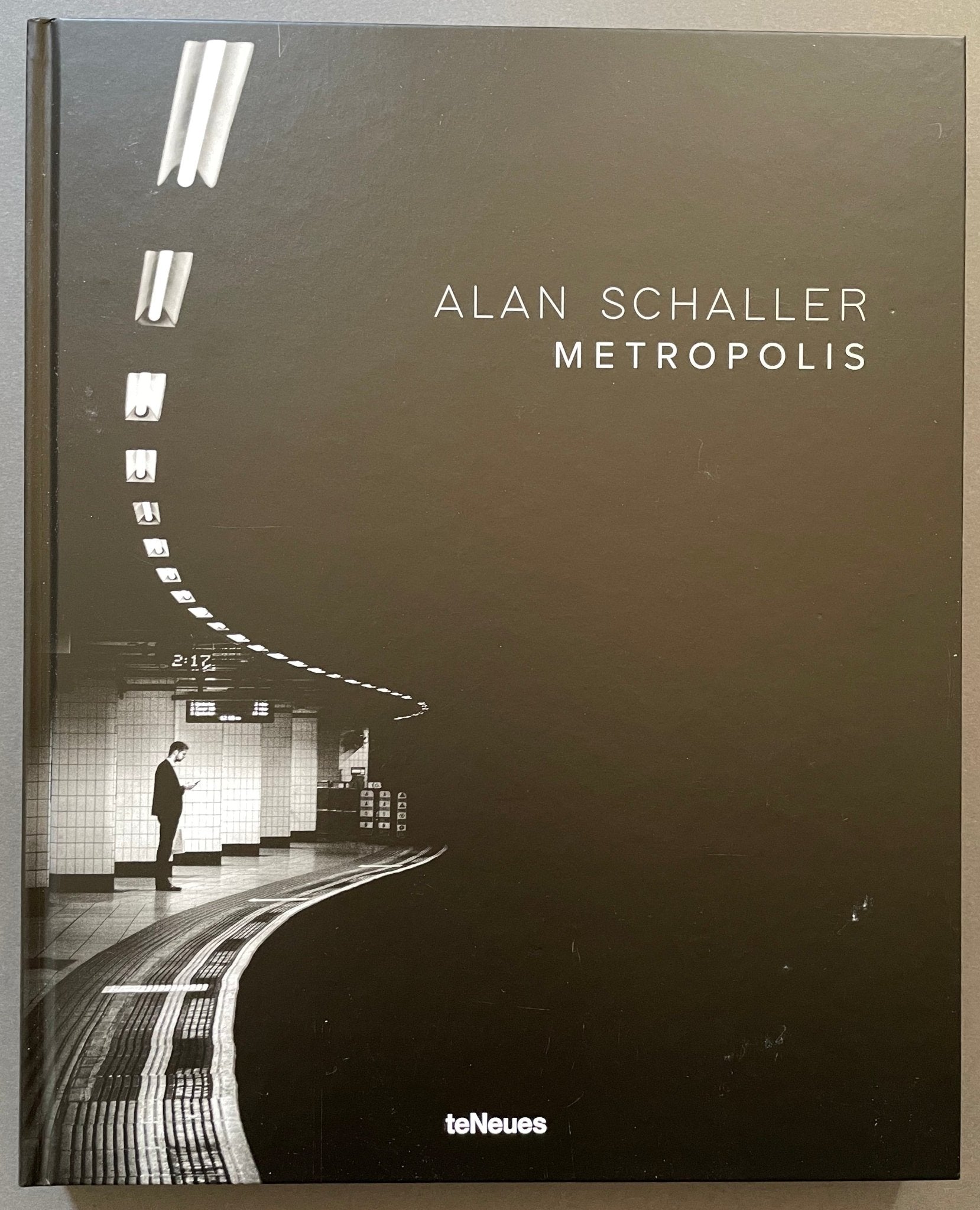 Alan Schaller Metropolis 写真集 Buy Metropolis by Alan Schaller Online – Setanta Books
