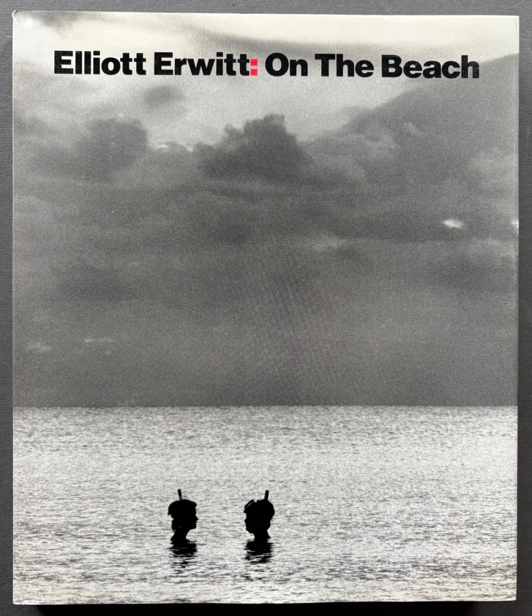 Buy On The Beach by Elliott Erwitt – Setanta Books