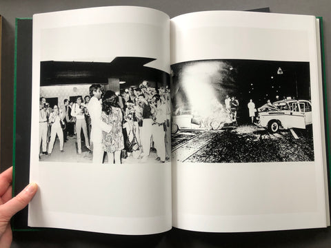 Image of inside pages of A Hunter by Daido Moriyama