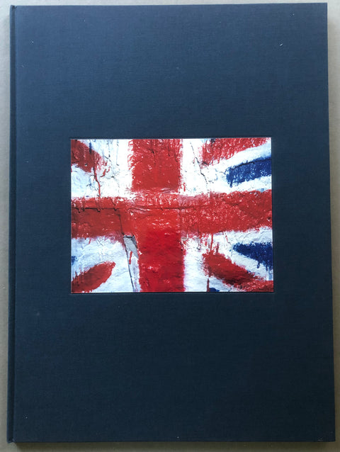 In Umbra Res: Sixteen Photographs of Northern Ireland