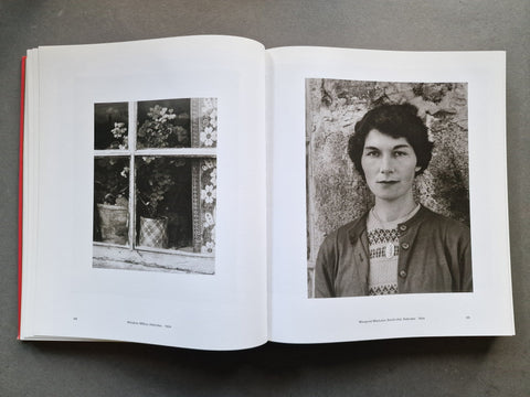Strange and Familiar: Britain as Revealed by International Photographers - Setanta Books