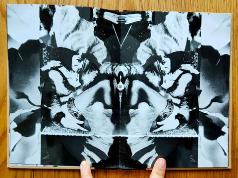 I (One Picture Book)