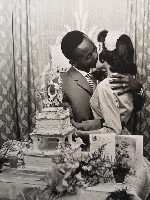 Hackney Kisses