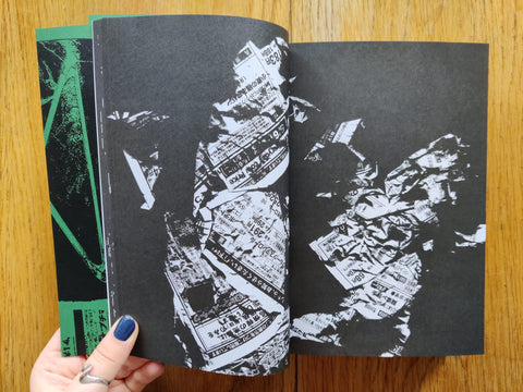 Photography 写真 (2 Cover Options)