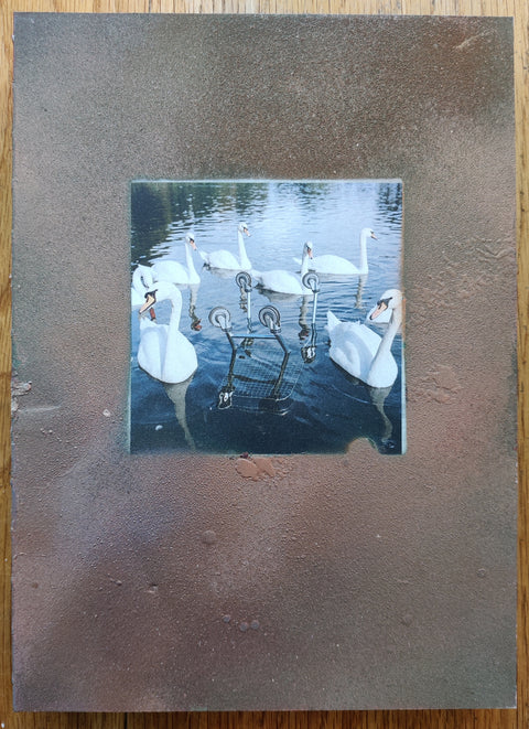 The photobook cover of England!? les anglais ont débarqué! by Robin Maddock. Signed.