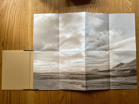 Untitled 11856-0820 (One Picture Book) - Setanta Books
