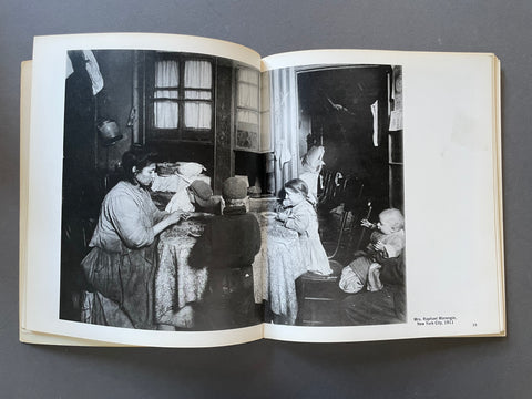 Lewis W. Hine 1874-1940: Two Perspectives (ICP library of photographers)