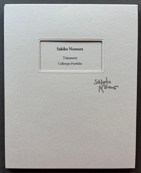 Book titled 'Traumerei' by Sakiko Nomura with a white cover.
