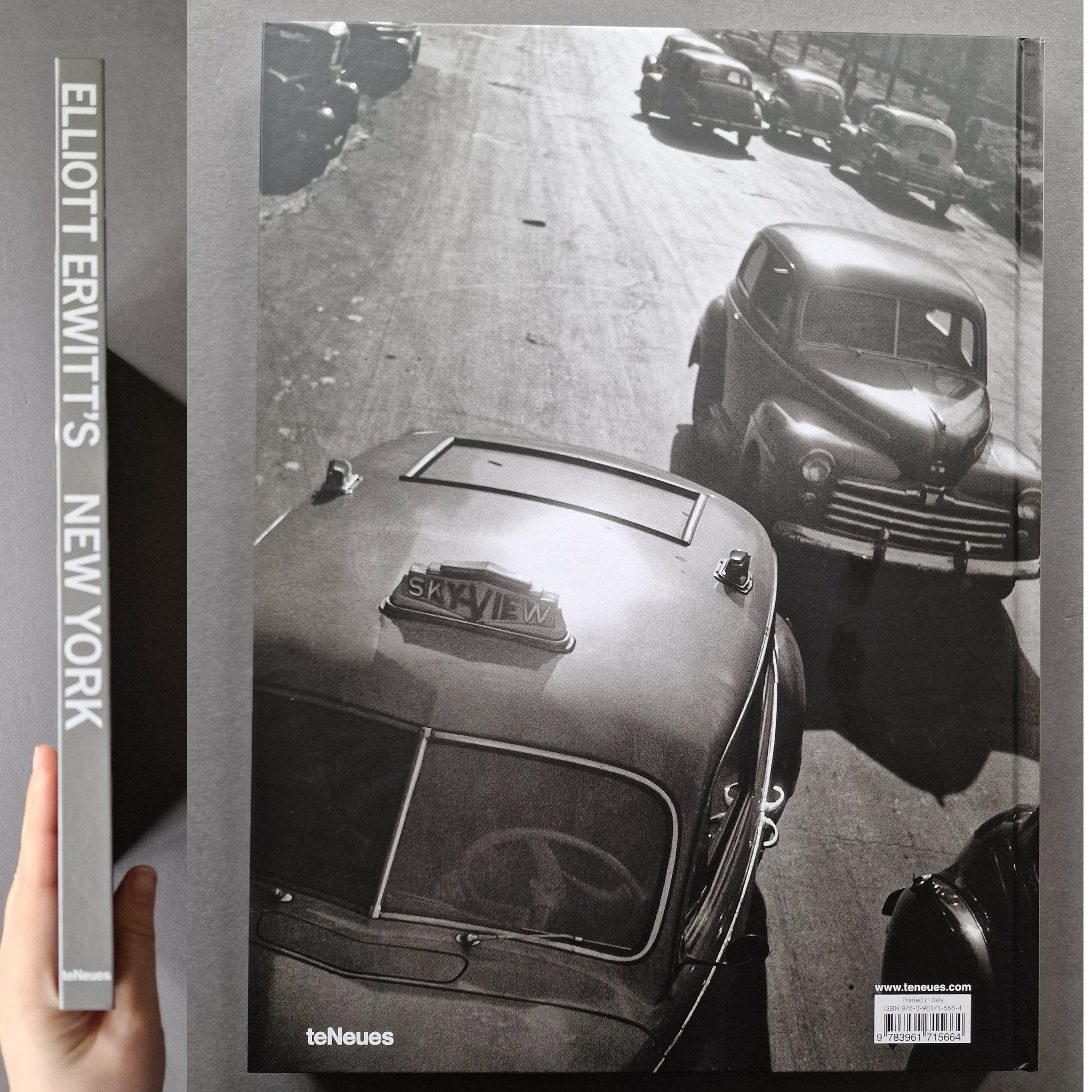 Buy Elliott Erwitt's New York Online – Setanta Books