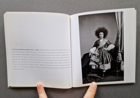 Five Pioneers of Photography: Mathew Brady, Martin Chambi, Fadweard Muybridge, Daido Moriyama, James Van Der Zee (Phaidon 55's Series) - Setanta Books