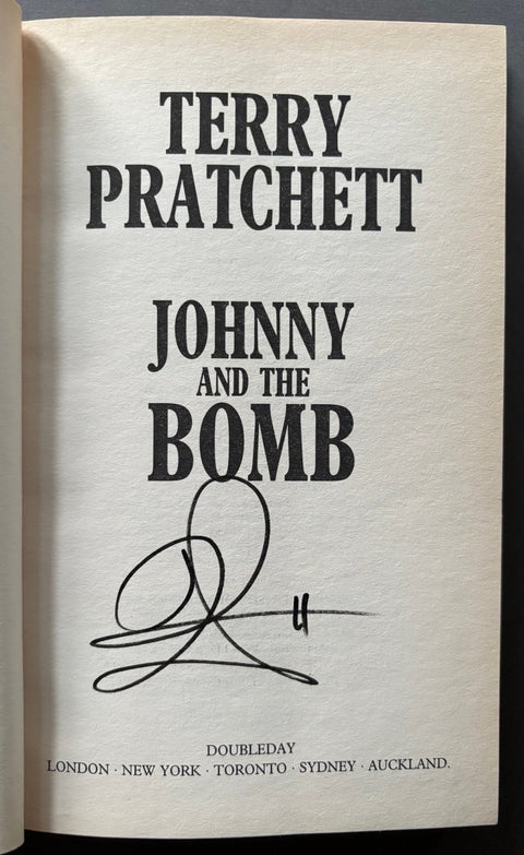 Johnny And The Bomb - Setanta Books