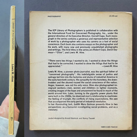 Lewis W. Hine 1874 - 1940: Two Perspectives (ICP library of photographers) - Setanta Books
