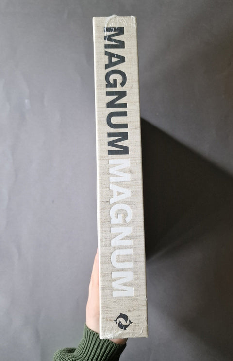Magnum Magnum (1st) - Setanta Books