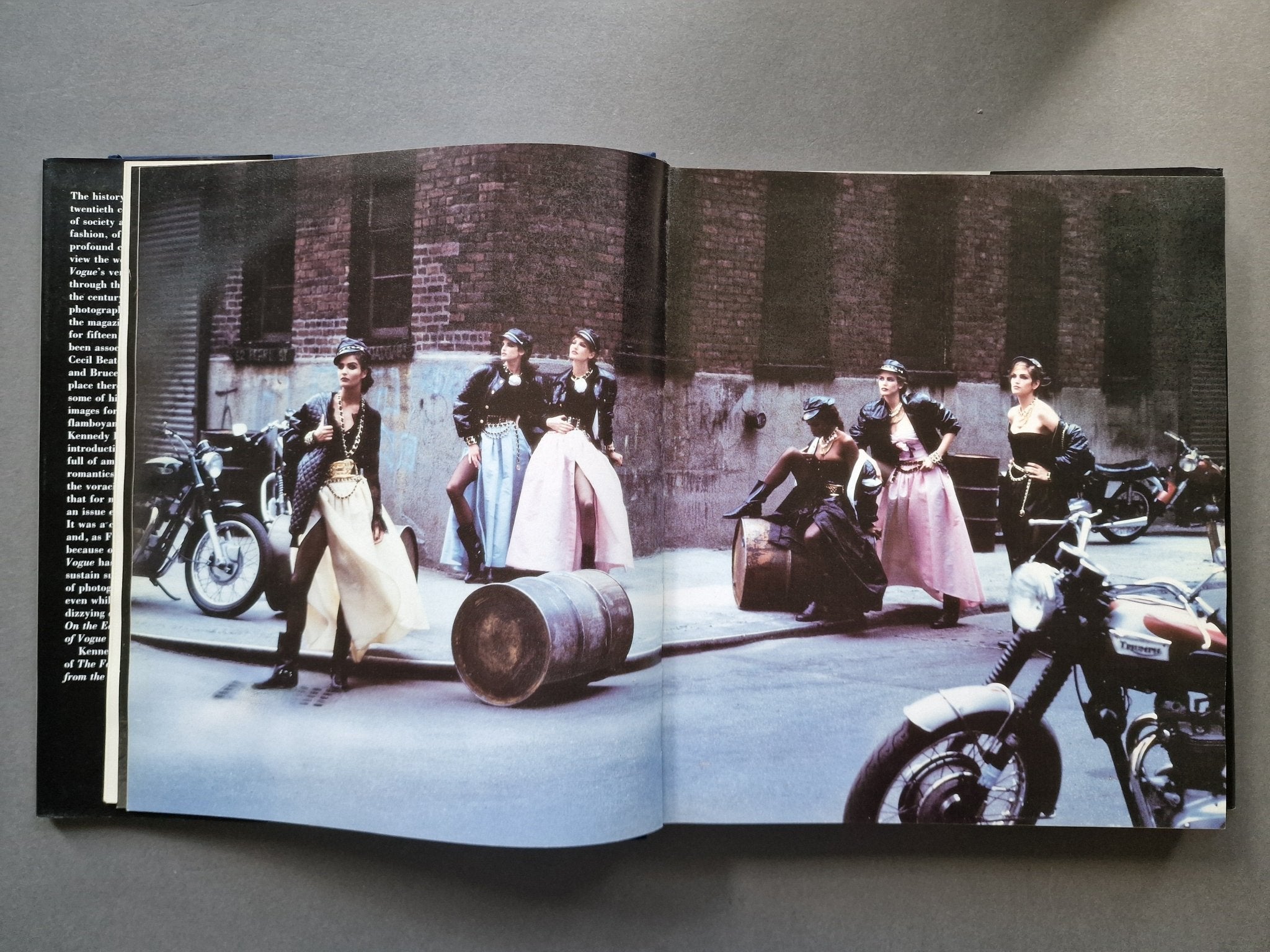 Buy On the Edge: Images from 100 Years of Vogue Online – Setanta Books