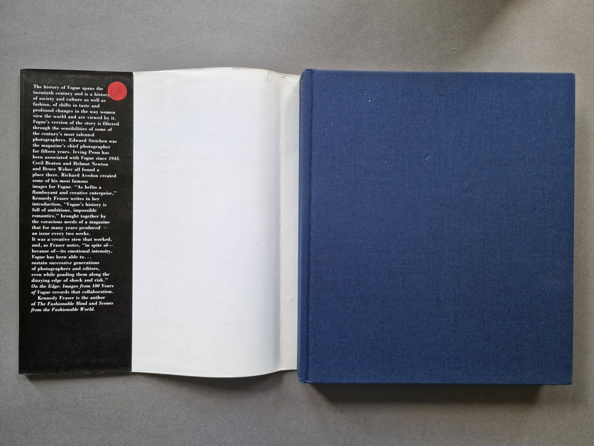 Buy On the Edge: Images from 100 Years of Vogue Online – Setanta Books
