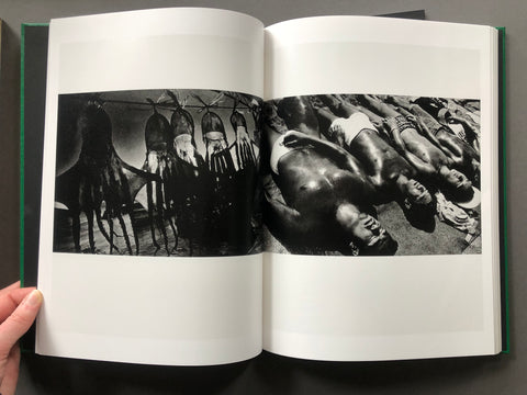 Image of inside pages of A Hunter by Daido Moriyama
