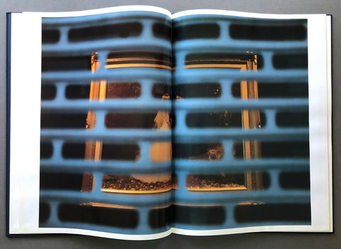 In Umbra Res: Sixteen Photographs of Northern Ireland