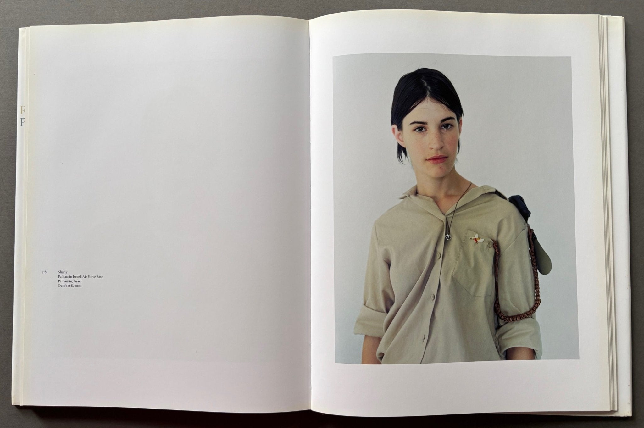 【Rineke Dijkstra: Portraits】2001年　★未読・美本 Rineke Dijkstra: Portraits】2001年 ☆未読・美本 - メルカリ
