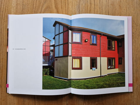Resort 1 - Setanta Books
