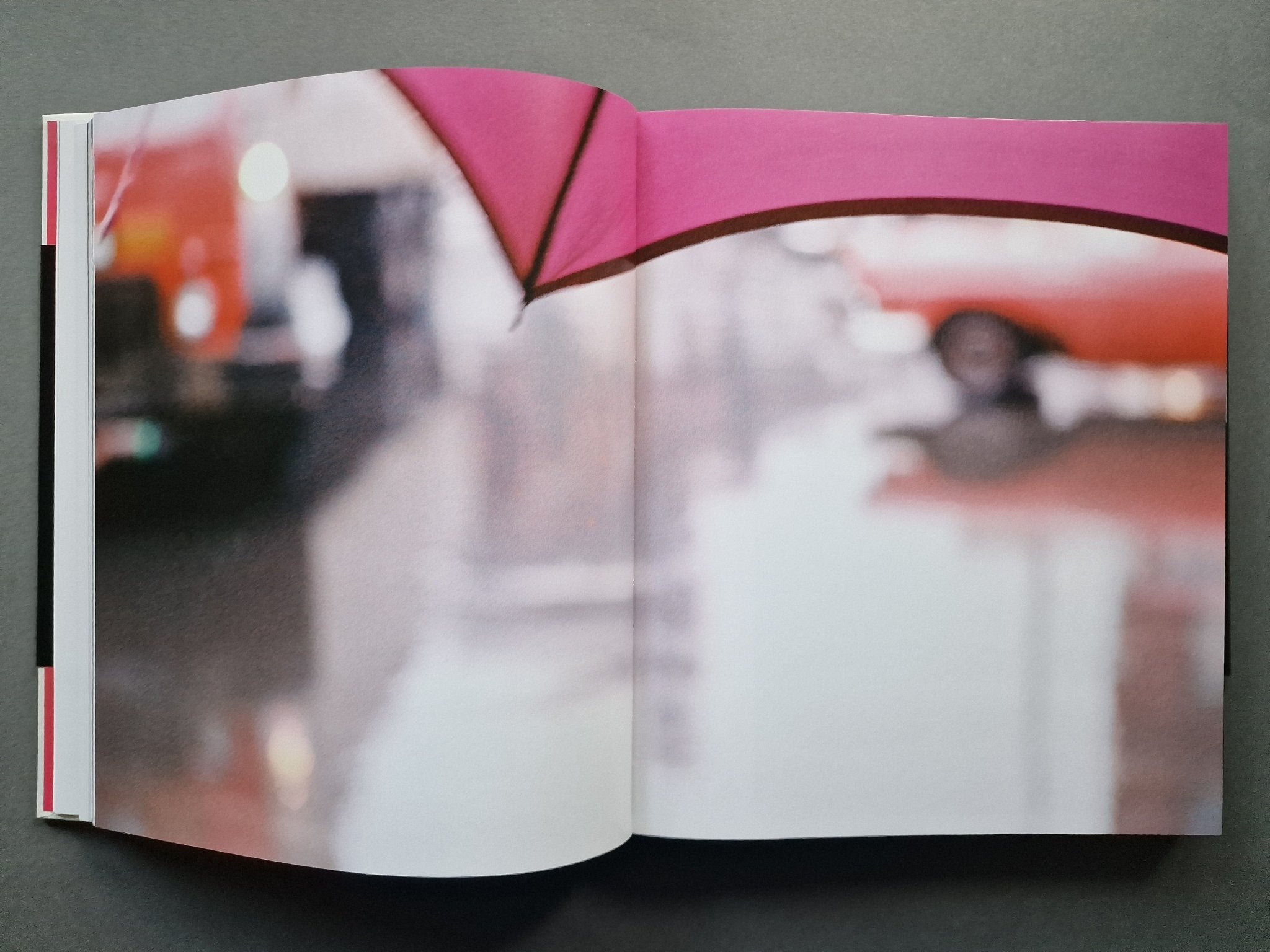 アート・デザイン・音楽 Saul Leiter The Centennial Retrospective The Centennial Retrospective Saul Leiter - delpire & co