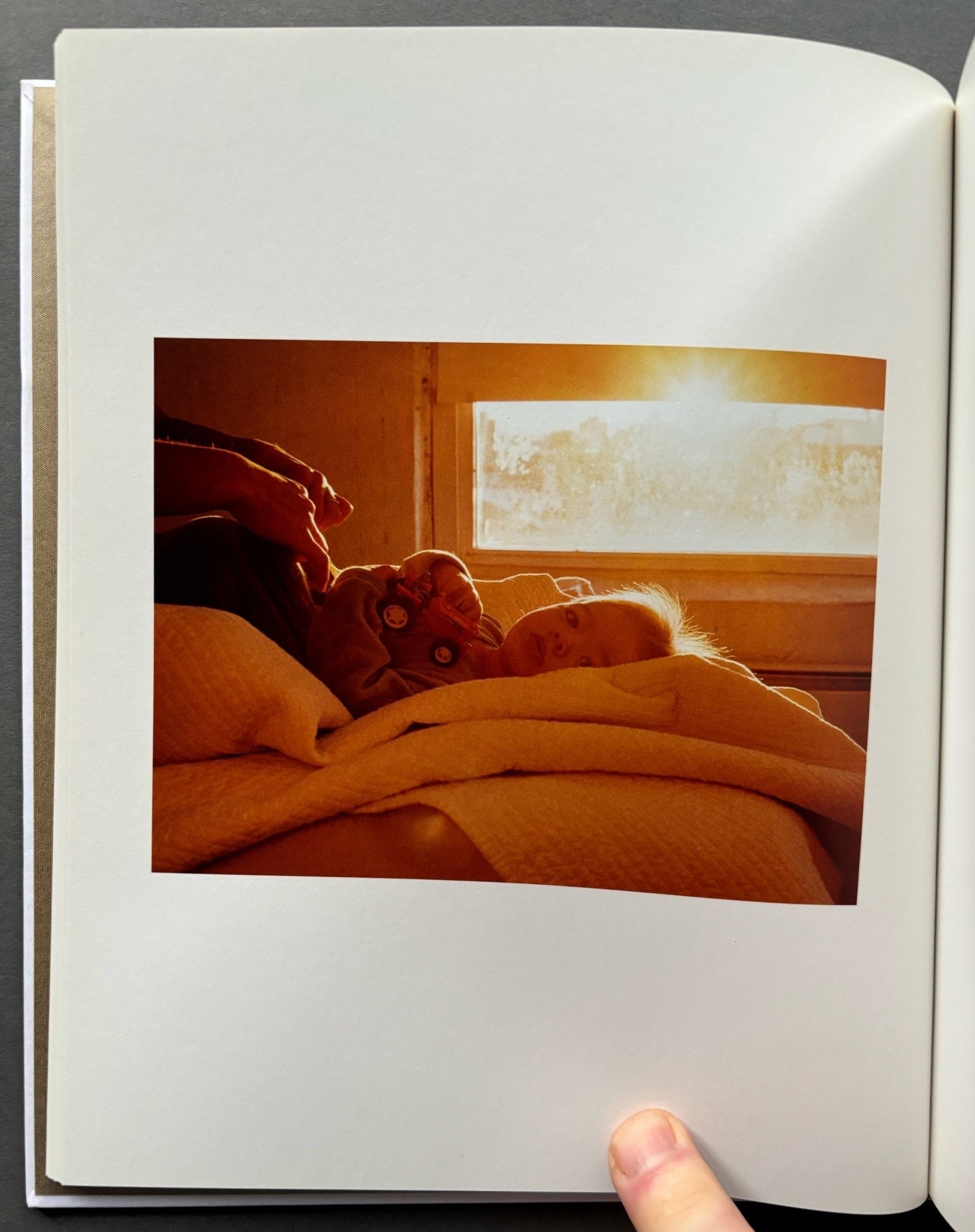 Son クリストファー・アンダーソン　Christopher ANDERSON Son. Photographs by Christopher Anderson. 9783868283907 - photo-eye