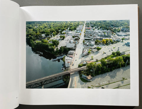 Topographies: Aerial Surveys of the American Landscape - Setanta Books