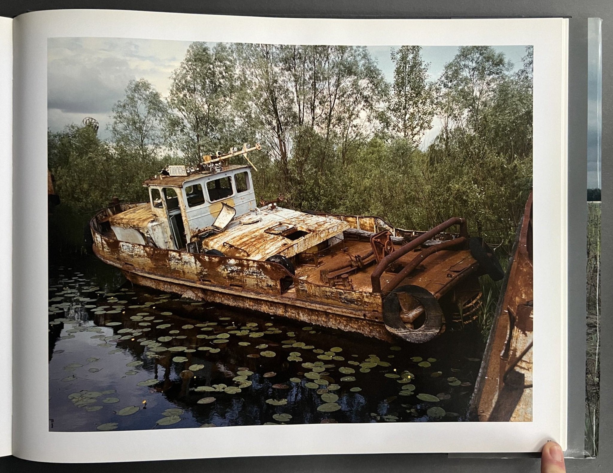 アート・デザイン・音楽 Zones of Exclusion: Pripyat and Chernoby Robert Polidori - Zones of Exclusion: Pripyat and Chernobyl