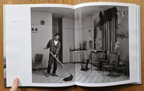 Jeff Wall: Photographs 1978-2004