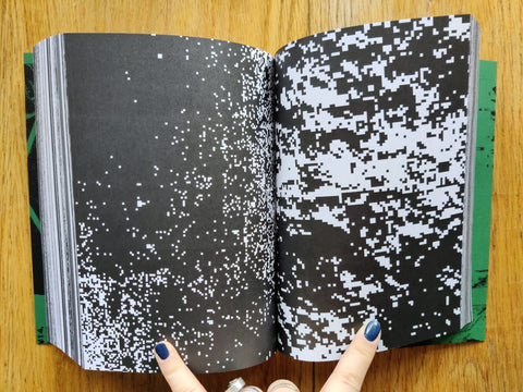 Photography 写真 (2 Cover Options)