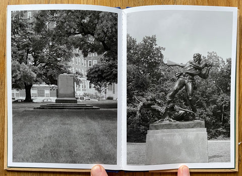 Monument (One Picture Books)
