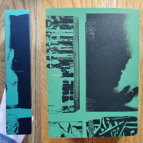 Photography 写真 (2 Cover Options)