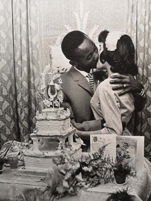 Hackney Kisses
