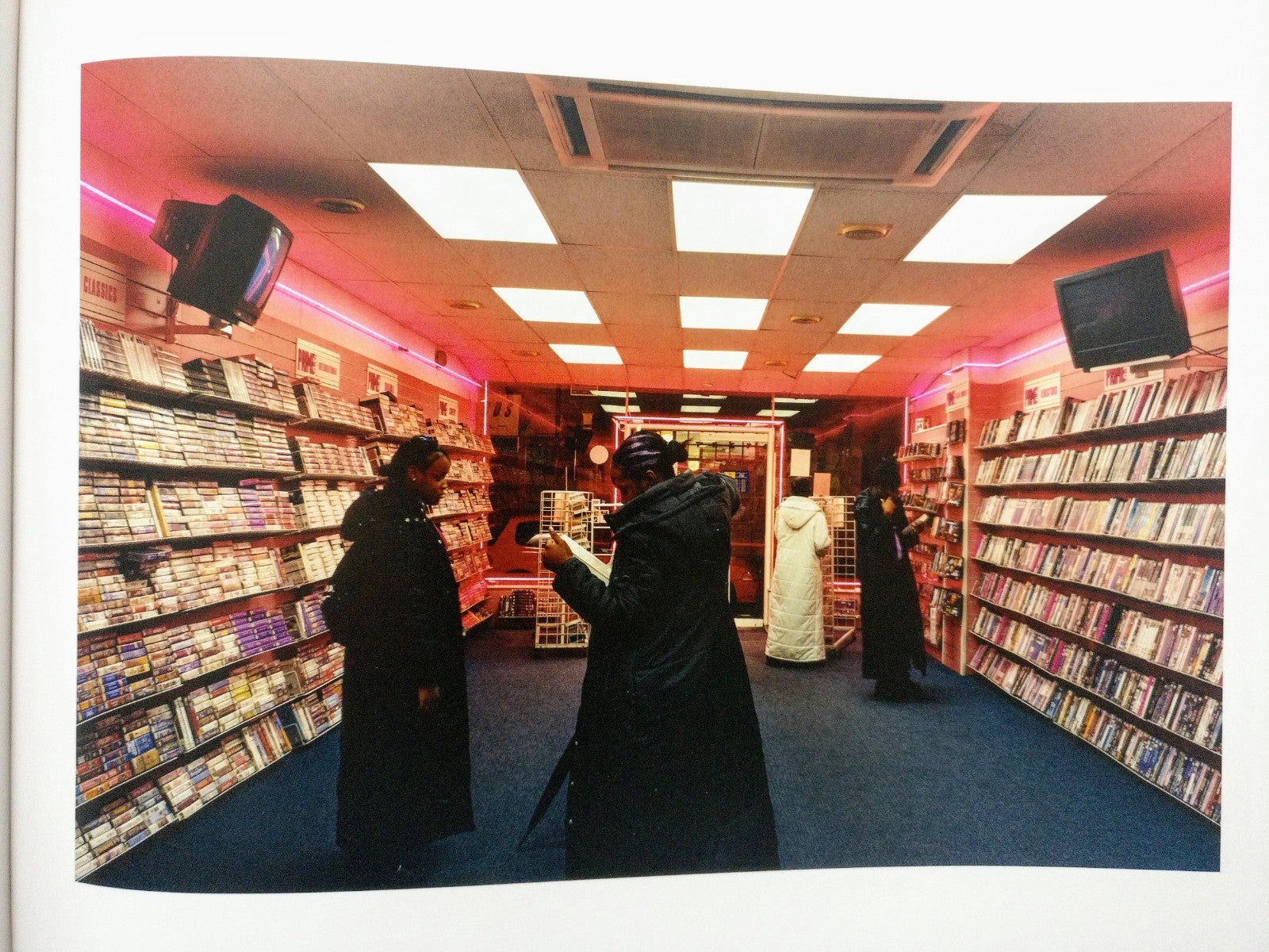 Photographs 1997-2017 by Hannah Starkey | Photography | Setanta Books
