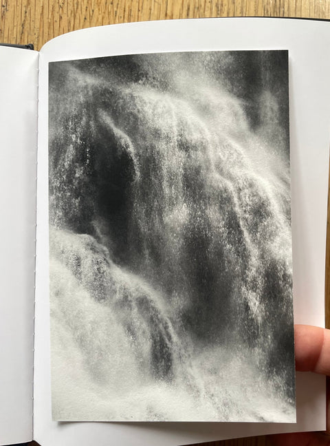 Water Cascade: A Sequence (One Picture Book) - Setanta Books
