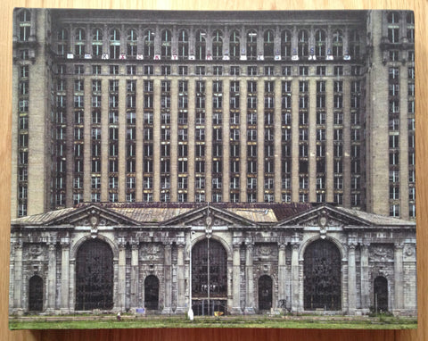The Ruins of Detroit 大型廃墟写真集【洋書】 The Ruins of Detroit by Yves Marchand & Romain Meffre signed